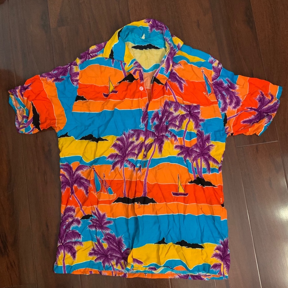 🔴Vintage vacation button up shirt
